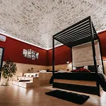 Michelangelo's Affittacamere 4*