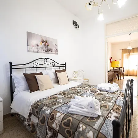 Michelangelo's Konukevi 4*